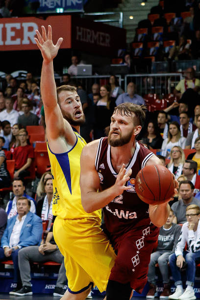 判断仍是比 判断仍是比