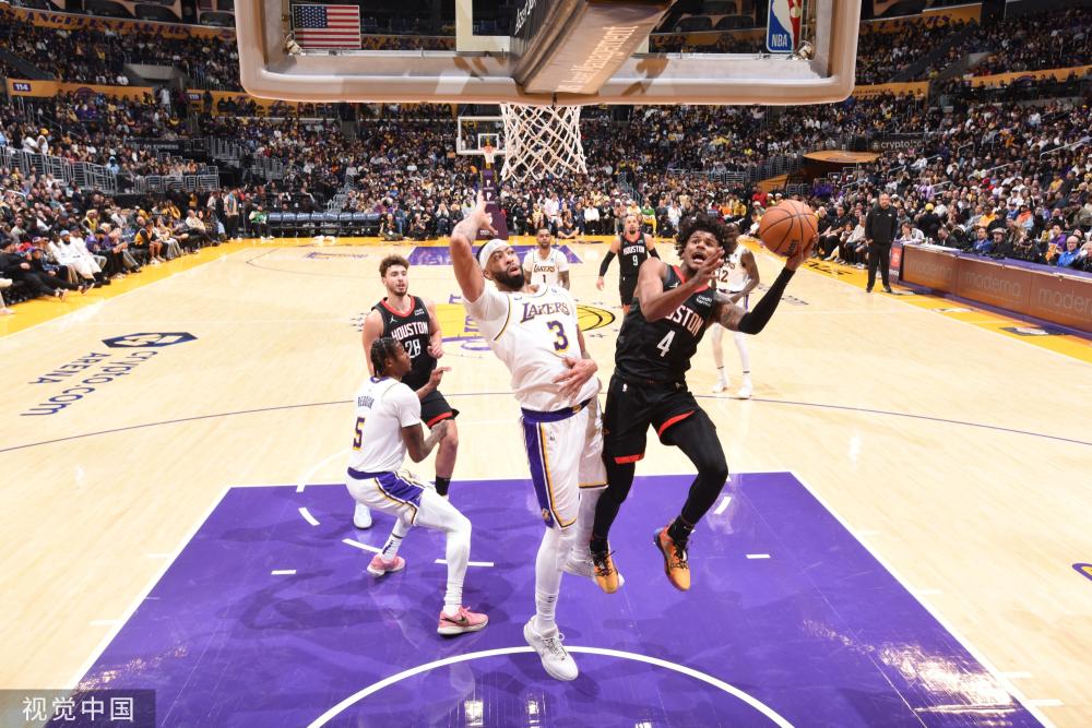 他在球队训 他在球队训